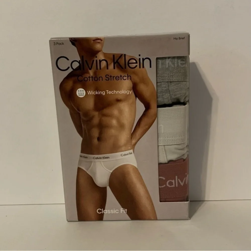 NIB. CALVIN KLEIN Men’s 3pk Hip Brief